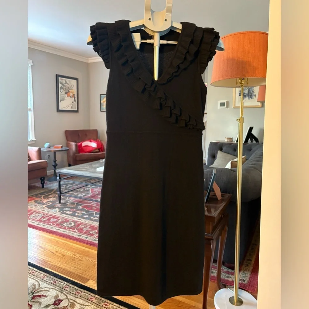 EUC - Chelsea & Theodore 100% Cashmere Little Black Dress – Size 6 - Picture 2 of 6